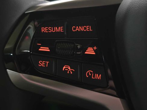 Used 2025 BMW 330i xDrive Sedan w/ M Sport Package image 38