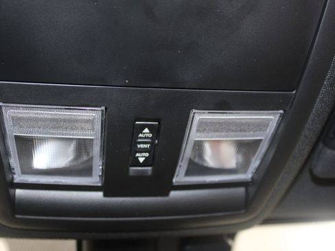 Used 2016 Dodge Challenger R/T Scat Pack w/ Leather Interior Group image 34