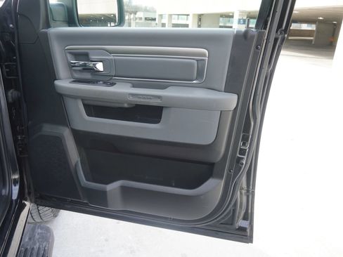 Used 2019 RAM 1500 Big Horn image 37