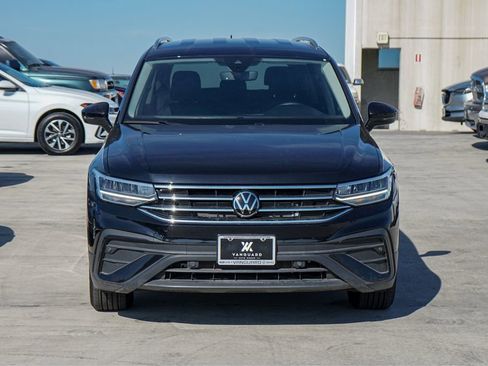 Used 2024 Volkswagen Tiguan SE image 4