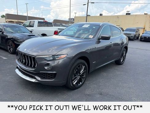 Used 2019 Maserati Levante GranLusso AWD/4WD image 3