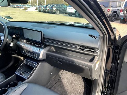Used 2024 Hyundai Kona Limited image 13