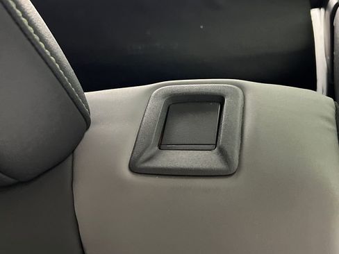 Used 2025 Subaru Outback Onyx Edition image 14