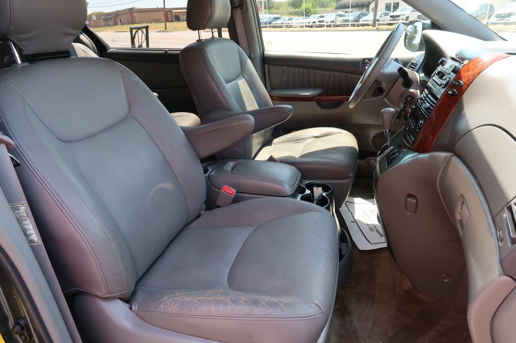 Used 2005 Toyota Sienna XLE FWD image 10
