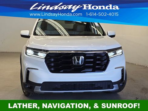 Used 2023 Honda Pilot Touring image 2