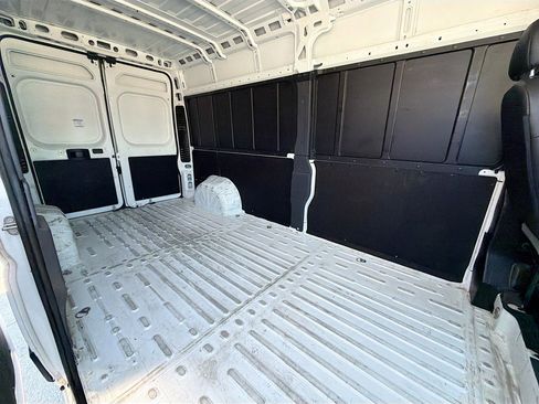 Used 2025 RAM ProMaster 2500 w/ Convenience Group FWD image 13