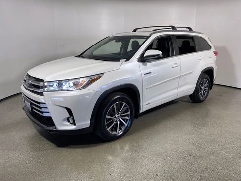 Certified 2017 Toyota Highlander XLE image 7