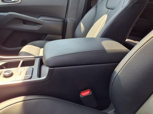 Used 2023 Kia Sorento S w/ Panoramic Sunroof Package AWD/4WD image 61