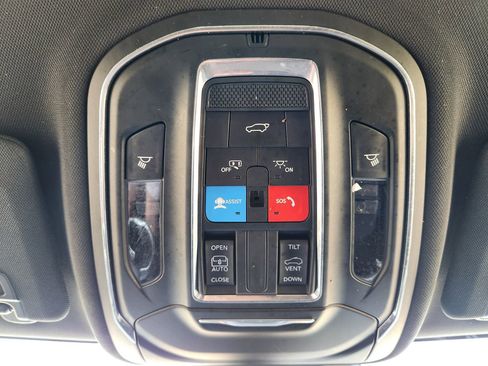 Used 2024 Jeep Grand Cherokee L Altitude AWD/4WD image 26