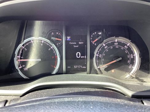 Used 2022 Toyota 4Runner TRD Off-Road Premium AWD/4WD image 59