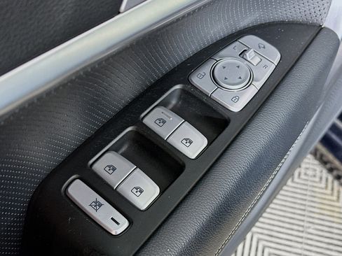 Used 2019 Genesis G70 2.0T Advanced w/ Elite Package image 18