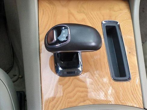 Used 2012 Chrysler 300 Limited w/ Luxury Group image 9