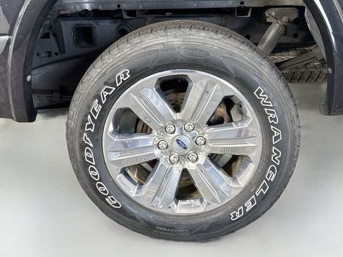 Used 2019 Ford F150 Lariat w/ Equipment Group 502A Luxury AWD/4WD image 37
