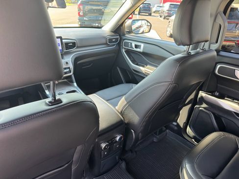 Used 2023 Ford Explorer XLT w/ Equipment Group 202A image 22