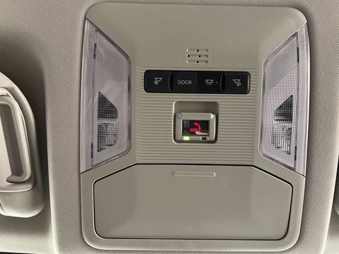 Certified 2022 Toyota RAV4 XLE FWD image 29