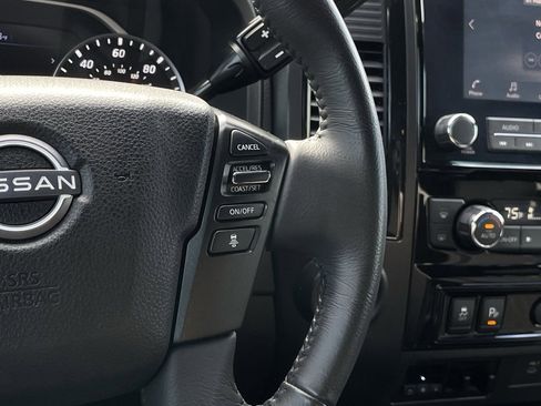 Used 2024 Nissan Titan SV w/ SV Convenience Package image 14