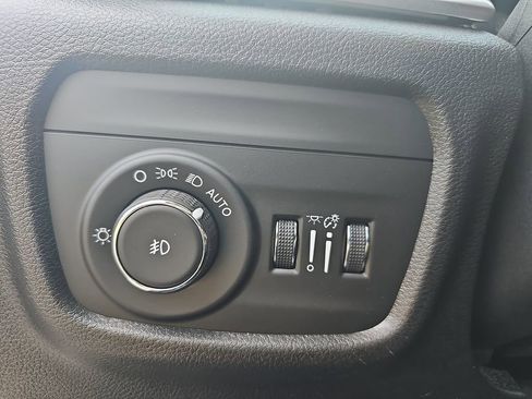 Certified 2023 Jeep Grand Cherokee L Limited w/ Luxury Tech Group II AWD/4WD image 28
