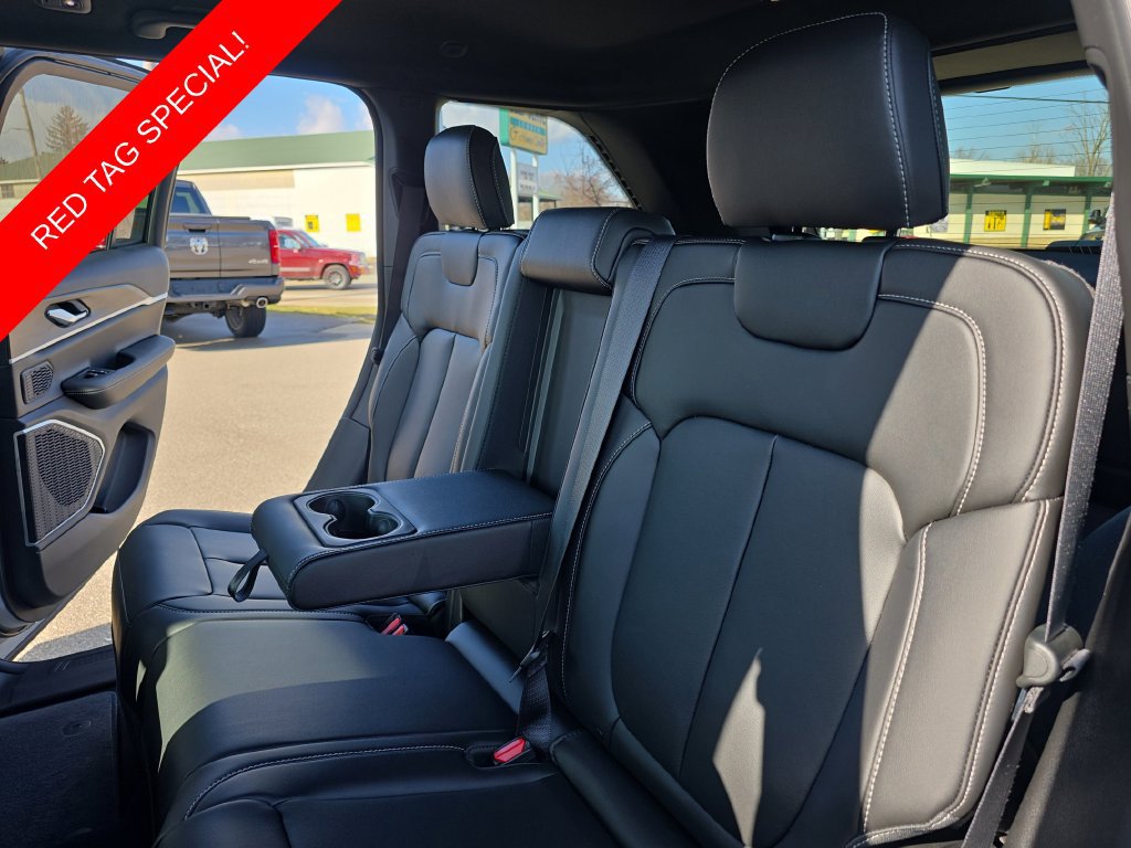 New 2026 Jeep Grand Cherokee Limited AWD/4WD image 14