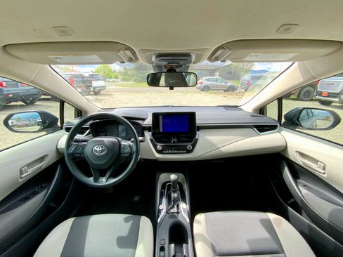 Used 2024 Toyota Corolla LE FWD image 29