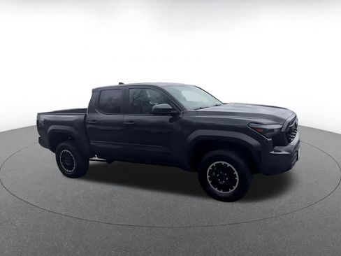 Used 2025 Toyota Tacoma TRD Off-Road image 2