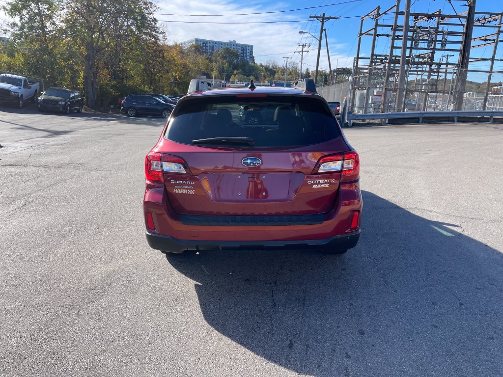 Used 2016 Subaru Outback 2.5i Limited AWD/4WD image 4