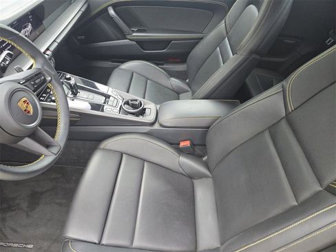 Used 2022 Porsche 911 Carrera w/ Premium Package image 14