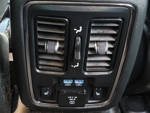Used 2015 Jeep Grand Cherokee Limited image 20