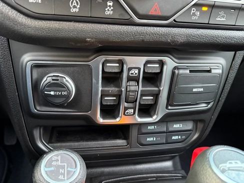 New 2026 Jeep Gladiator Sport image 22