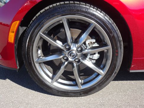 Used 2021 MAZDA MX-5 Miata Grand Touring RWD image 28