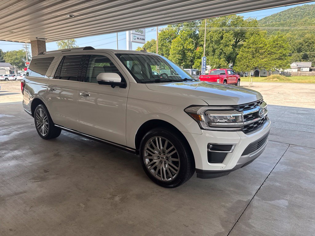 Certified 2024 Ford Expedition Max Limited RWD image 3