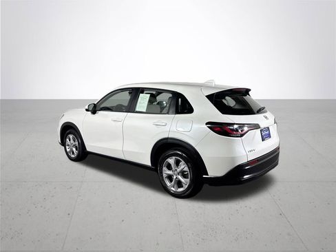 Certified 2025 Honda HR-V LX image 9