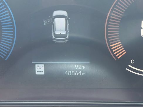 Used 2024 Hyundai Kona SEL AWD/4WD image 17