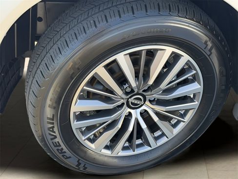 Used 2023 Nissan Armada SL w/ Captain's Chairs Package image 22