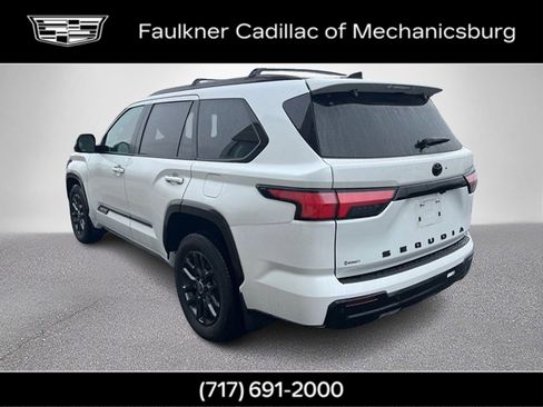 Used 2024 Toyota Sequoia Platinum image 8