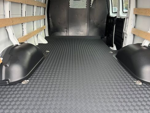 Used 2024 Chevrolet Express 2500 w/ Driver Convenience Package image 13