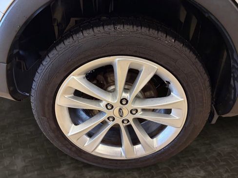 Used 2018 Ford Explorer XLT w/ Equipment Group 202A image 37