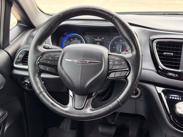 Used 2019 Chrysler Pacifica Touring Plus w/ S Appearance Package FWD image 20