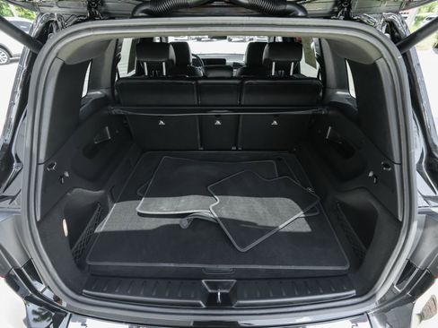 Used 2025 Mercedes-Benz GLB 250 image 44