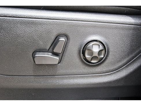 Used 2025 RAM 1500 RHO AWD/4WD image 32