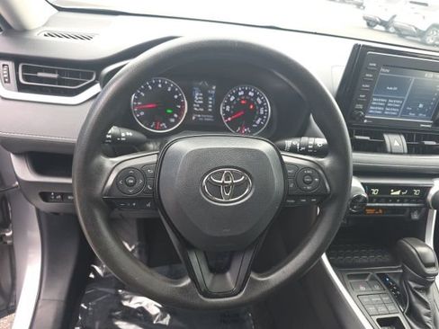 Used 2021 Toyota RAV4 XLE image 13