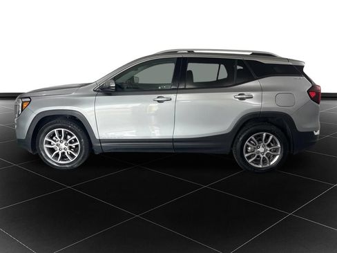 Used 2023 GMC Terrain SLT AWD/4WD image 2