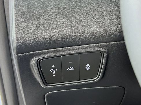 Used 2024 Hyundai Santa Cruz SE image 8