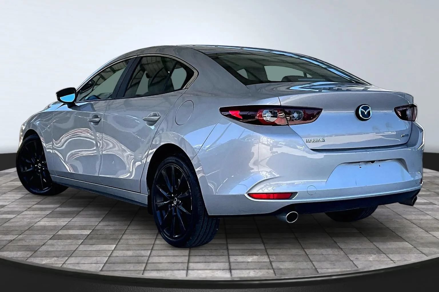 Used 2025 MAZDA MAZDA3 s FWD image 4