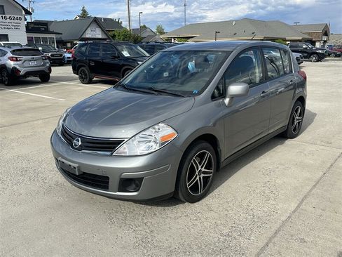 Used 2012 Nissan Versa 1.8 S w/ Plus Pkg FWD image 3