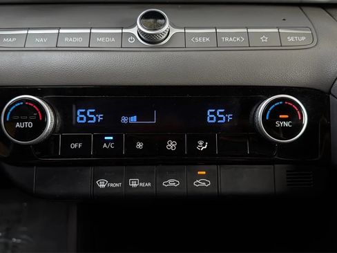 Used 2024 Hyundai Elantra SEL FWD image 33