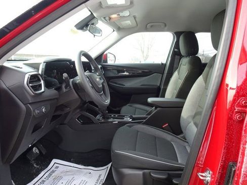 Certified 2026 Chevrolet TrailBlazer LT w/ Driver Confidence Package image 8