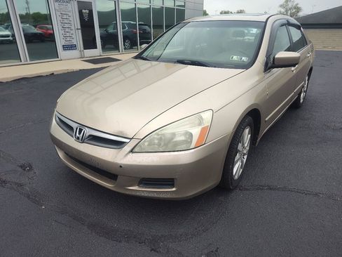 Used 2005 Honda Accord EX image 19