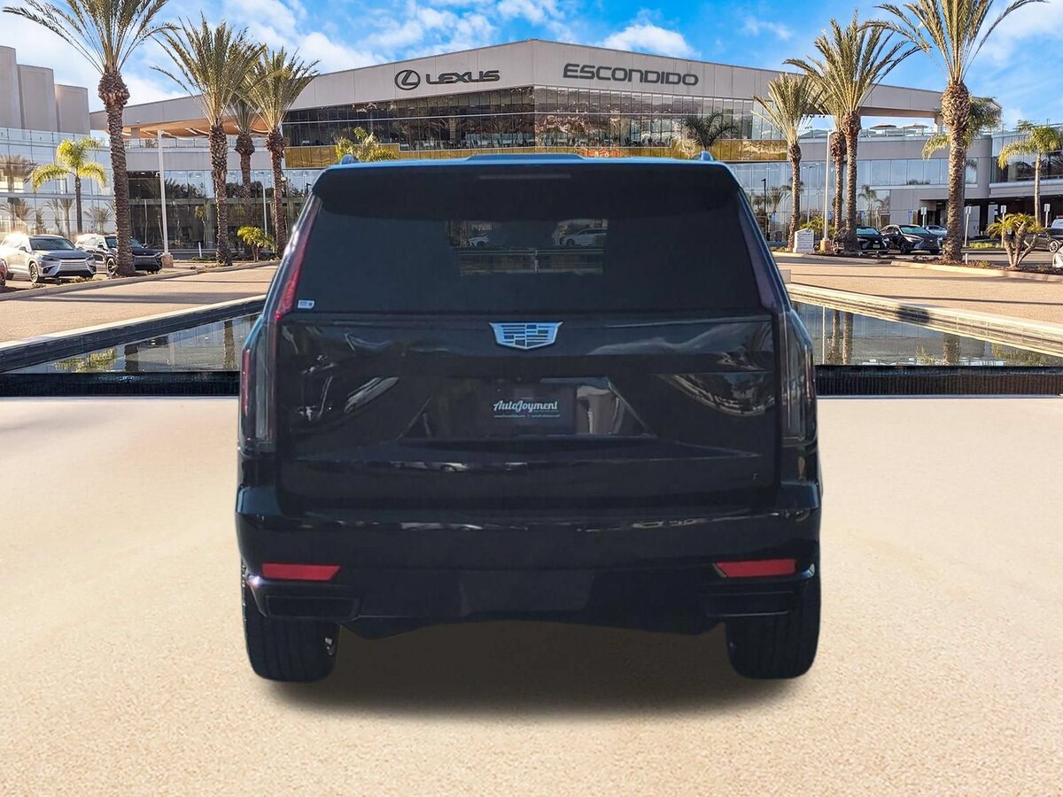 Used 2022 Cadillac Escalade Sport Platinum w/ Heavy-Duty Trailer Package AWD/4WD image 6