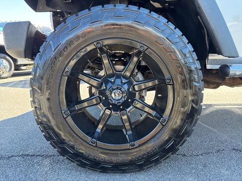 Used 2011 Jeep Wrangler Unlimited Sport image 14