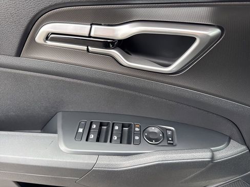 New 2026 Kia Sportage S AWD/4WD image 8
